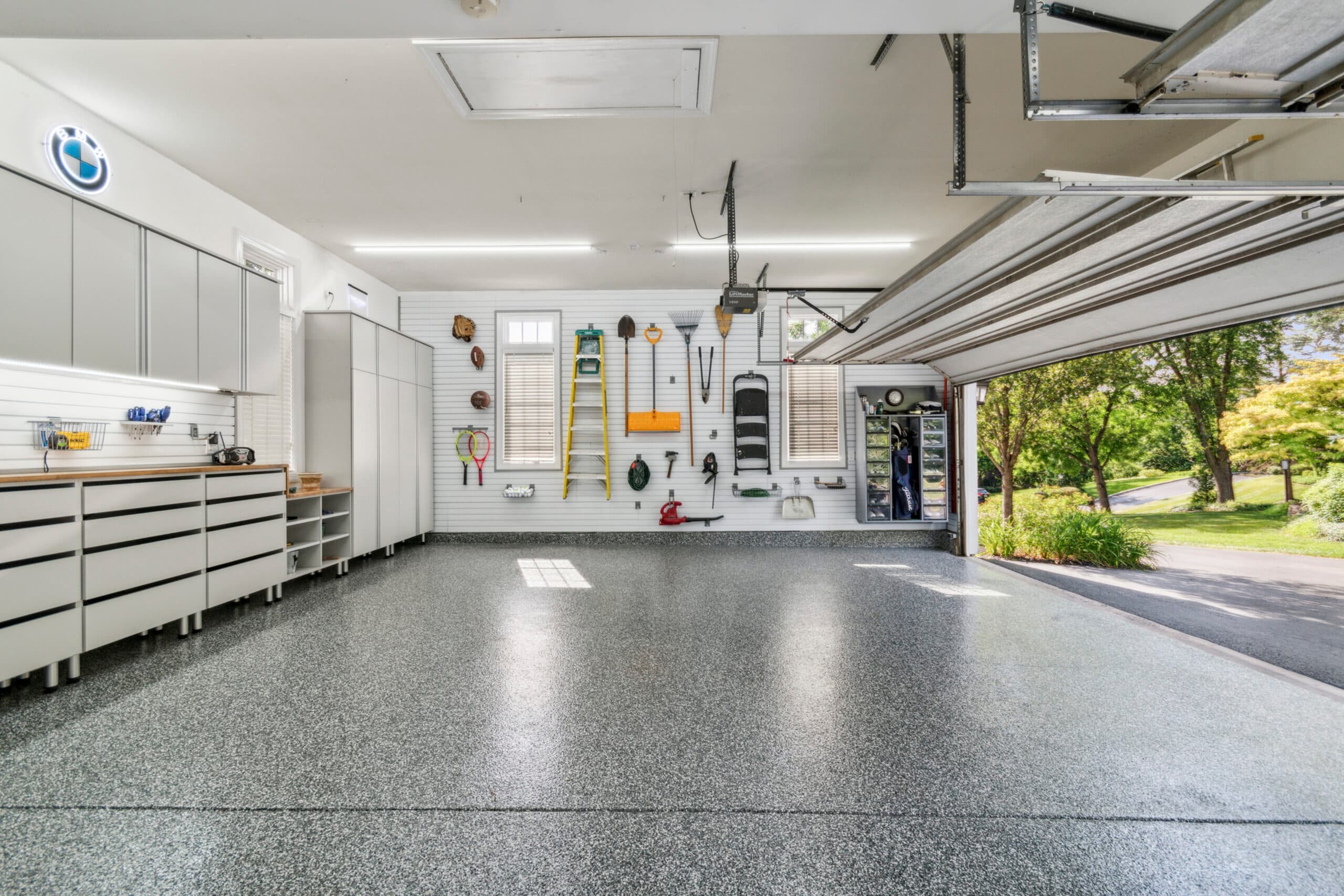 Top Garage Design Trends for Modern Homes main image